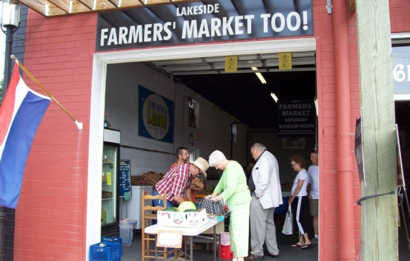 Lakeside Farmers Market